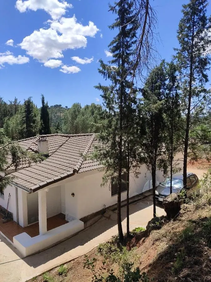 Bonita Casa Blanca En El Bosque. Villa Cordoba